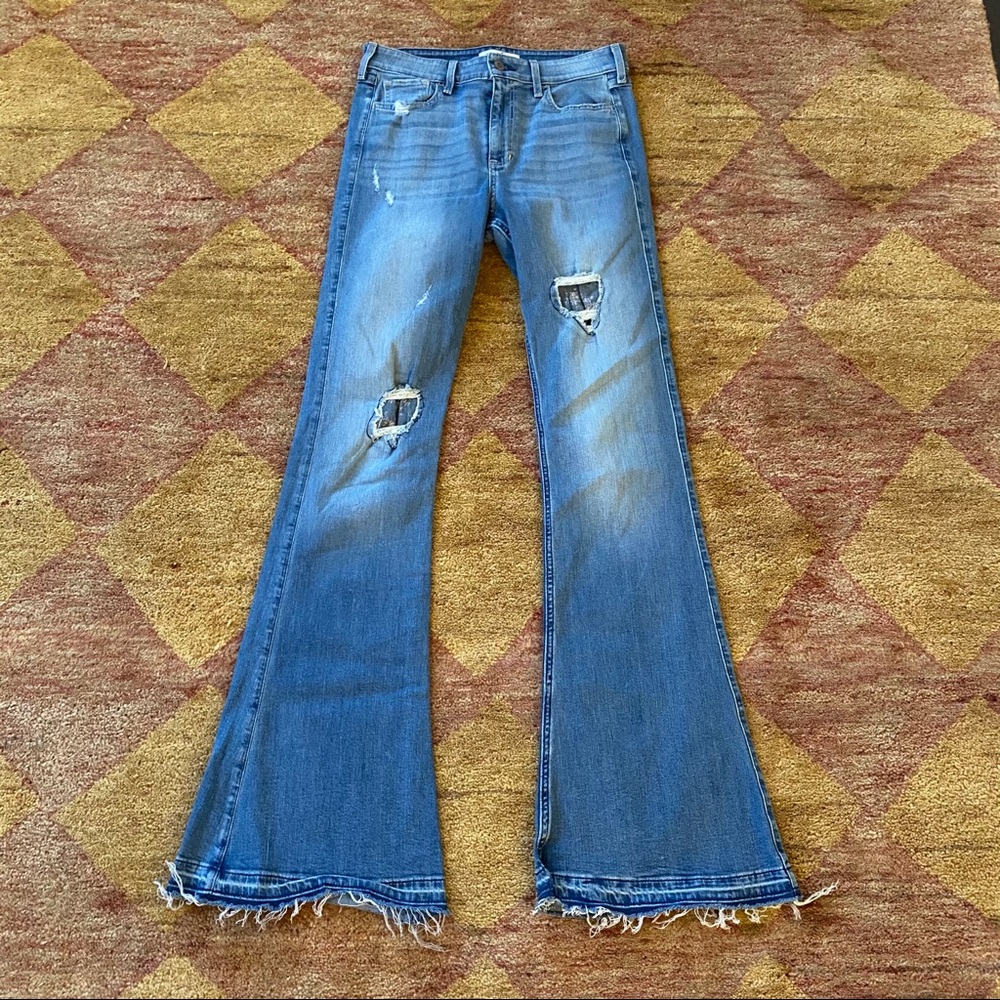 Hollister flare jeans w/patch sz 7R